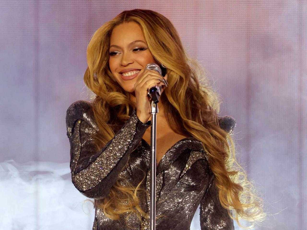 Beyoncé dévoile des cheveux lavés par le soleil pour la tournée Renaissance