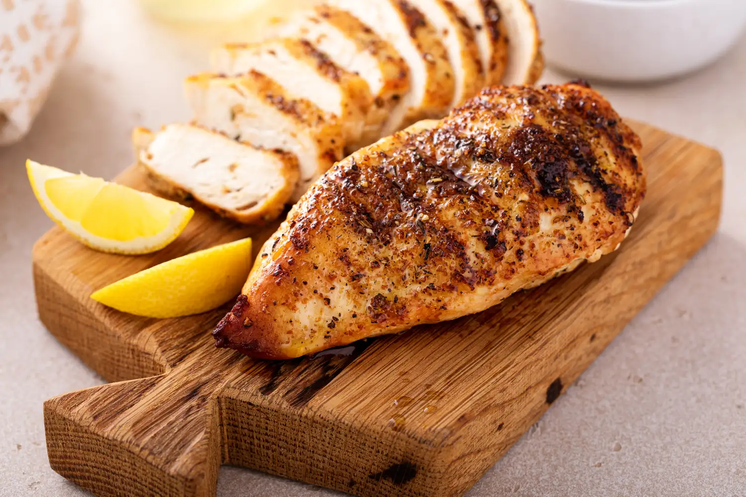 Blanc de poulet grille - une proteine maigre riche en tryptophane